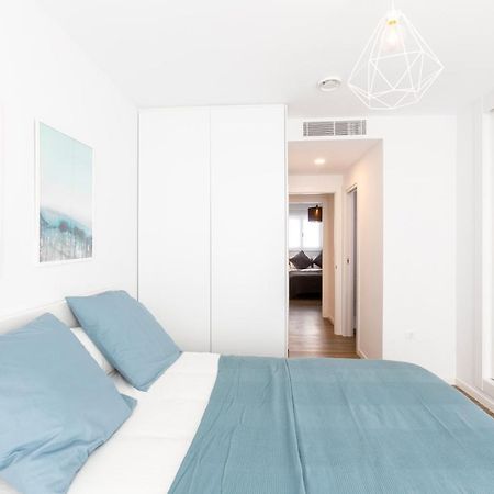 Fabuloso Apartamento Nuevo Con Parking Y Piscina Málaga Eksteriør billede