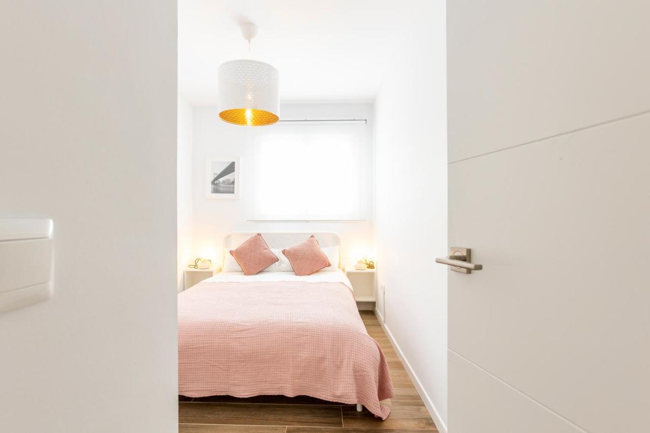 Fabuloso Apartamento Nuevo Con Parking Y Piscina Málaga Eksteriør billede